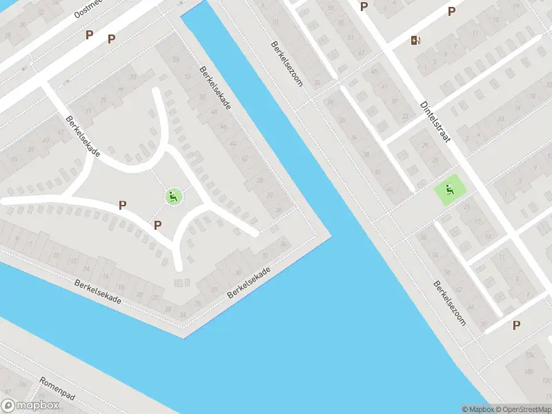 Ambulance met grote spoed naar de Berkelsekade in Berkel en Rodenrijs