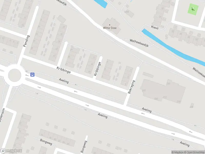 Ambulance met gepaste spoed naar de Kribbinge in Hoogvliet Rotterdam