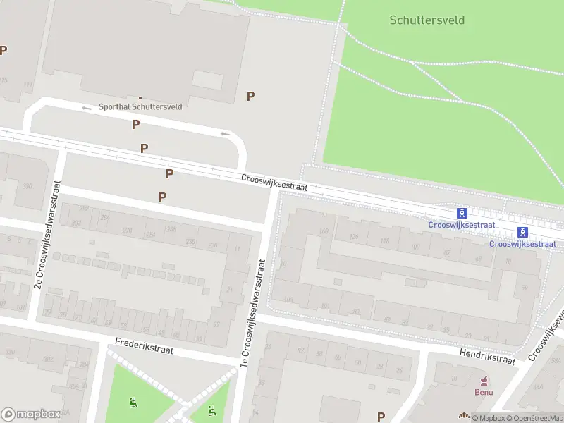 Ambulance met grote spoed naar de Crooswijksestraat in Rotterdam