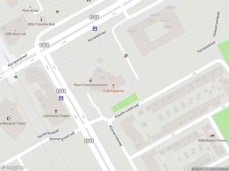 Ambulance met grote spoed naar de Klieverink in Amsterdam