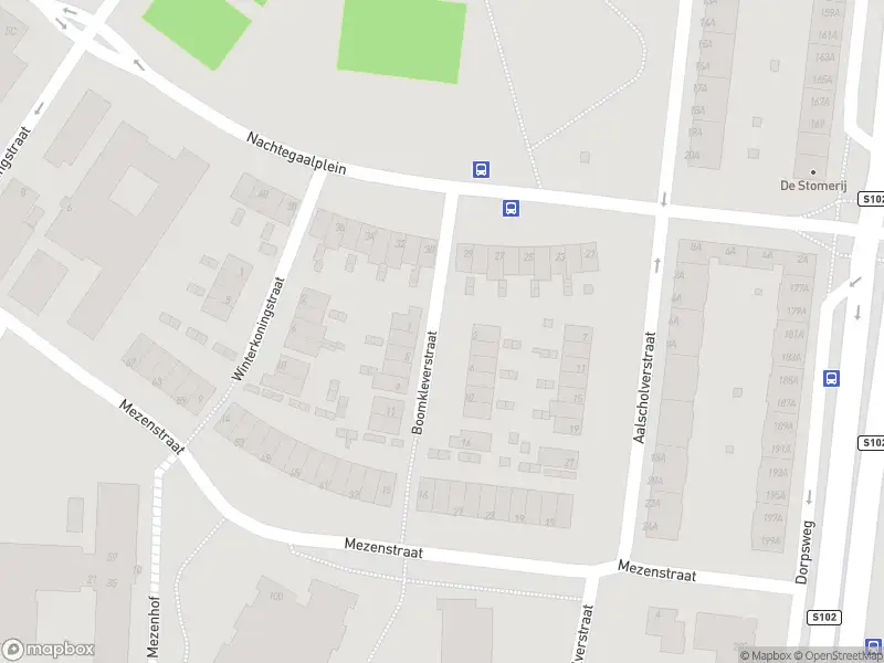 Ambulance met gepaste spoed naar de Boomkleverstraat in Rotterdam