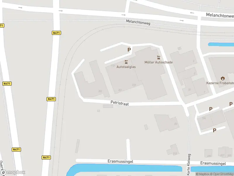 Ambulance met gepaste spoed naar de Petristraat in Rotterdam