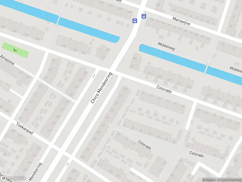 Ambulance met grote spoed naar de Chico Mendesring in Dordrecht