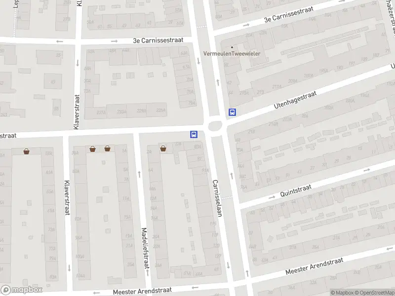 Ambulance met gepaste spoed naar de Carnisselaan in Rotterdam