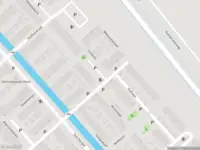 Ambulance met grote spoed naar de Surfplein in 's-Gravenhage