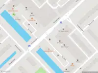 Ambulance met grote spoed naar de De Stede in 's-Gravenhage