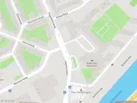 Ambulance met grote spoed naar de Hagedoornplein in Amsterdam