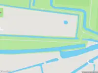 Brandweer met gepaste spoed naar de Ouderkerkerdijk in Amsterdam