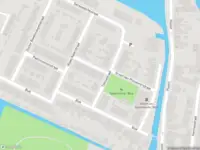 Ambulance met grote spoed naar de Groen van Prinstererstraat in Krommenie