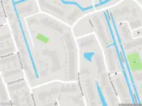 Ambulance met gepaste spoed naar de Van den Boetzelaerlaan in Langerak