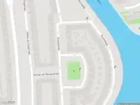 Brandweer met grote spoed naar de Geuzenstraat in Amsterdam vanwege waarnemen gaslucht