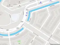 Ambulance met grote spoed naar de Eurokade in Amsterdam