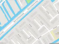 Ambulance met grote spoed naar de Merellaan in Capelle aan den IJssel