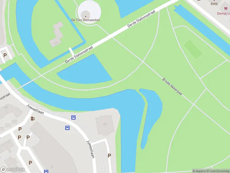 Ambulance met grote spoed naar de Juweellaan in Zoetermeer