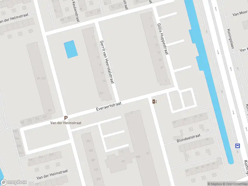 Ambulance met gepaste spoed naar de Everaertstraat in Rotterdam