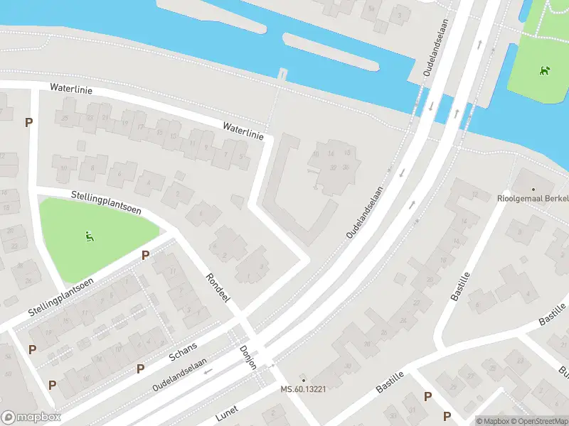 Ambulance met grote spoed naar de Waterlinie in Berkel en Rodenrijs