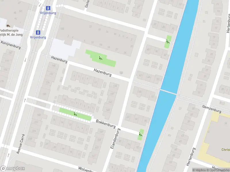 Ambulance met grote spoed naar de Elandenburg in Barendrecht