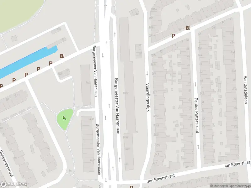 Ambulance met gepaste spoed naar de Burgemeester Van Haarenlaan in Schiedam