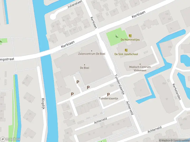 Ambulance met grote spoed naar de Tuinderslaantje in Vinkeveen