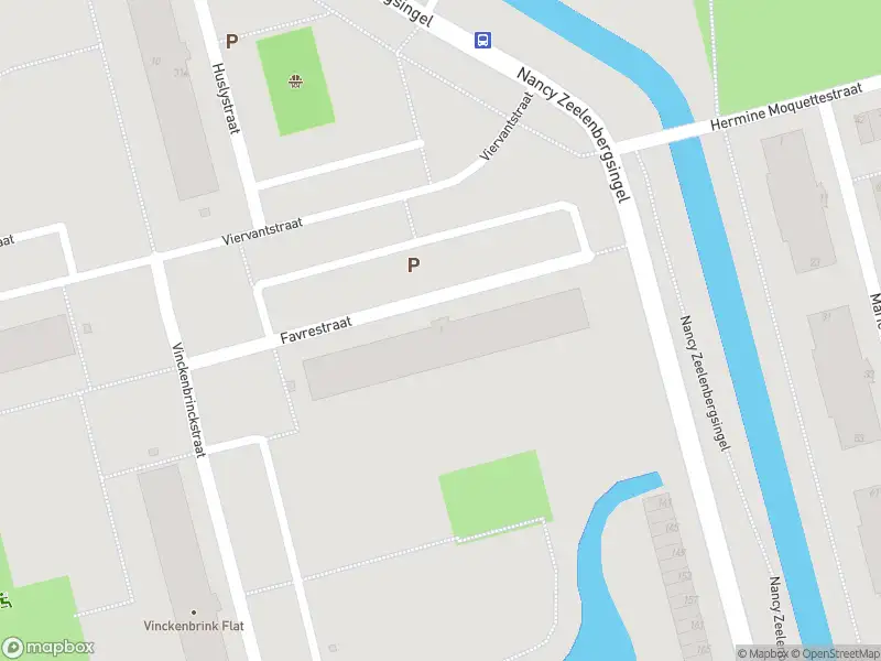 Ambulance met grote spoed naar de Favrestraat in Rotterdam