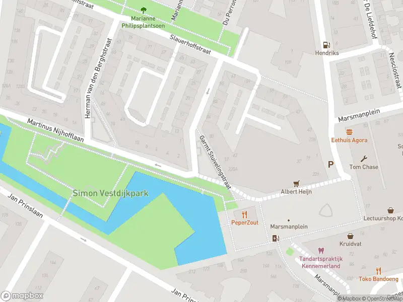 Ambulance met gepaste spoed naar de Garmt Stuivelingstraat in Haarlem