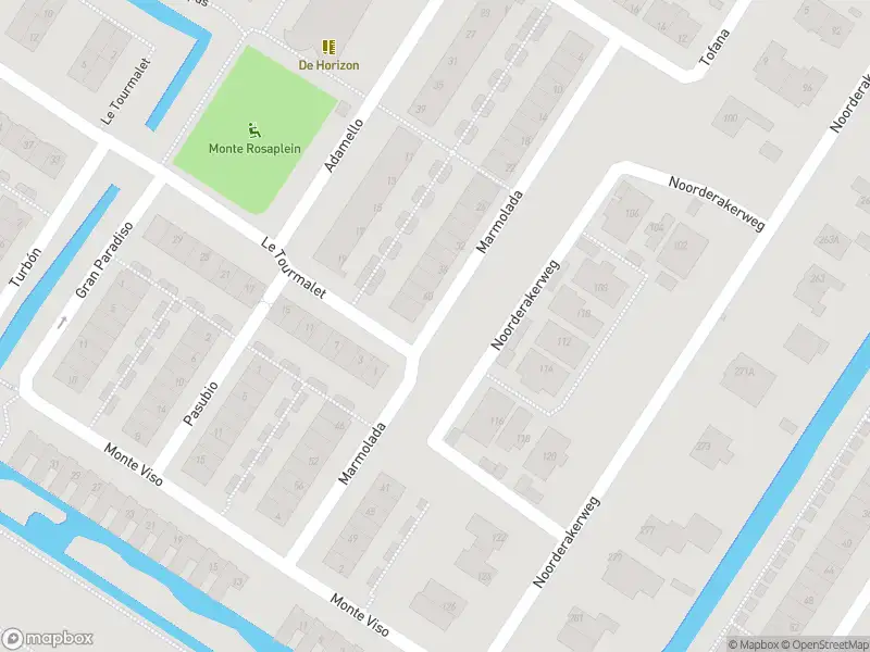 Ambulance met grote spoed naar de Marmolada in Amsterdam