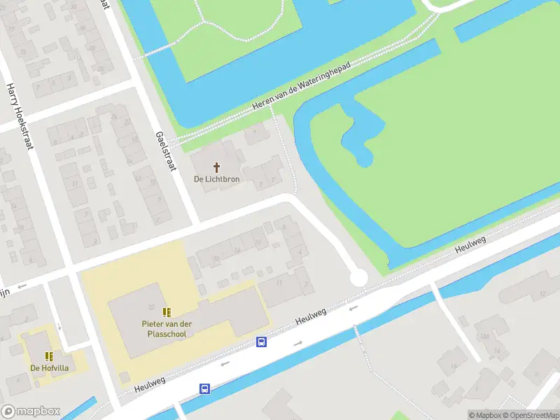 Ambulance met grote spoed naar de Pieter van der Plasstraat in Wateringen