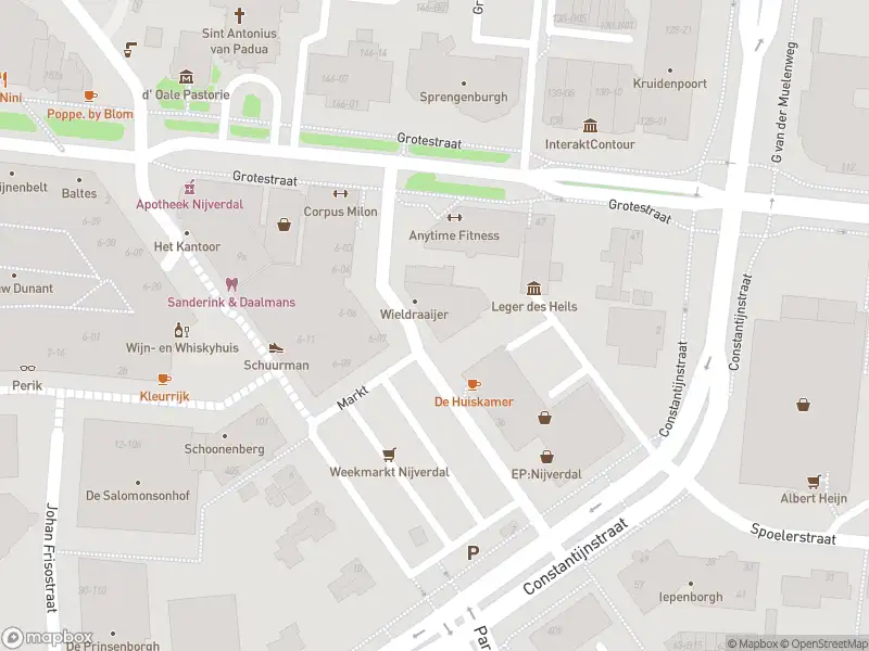 Brandweer met gepaste spoed naar de Markt in Nijverdal vanwege afhijsen patient