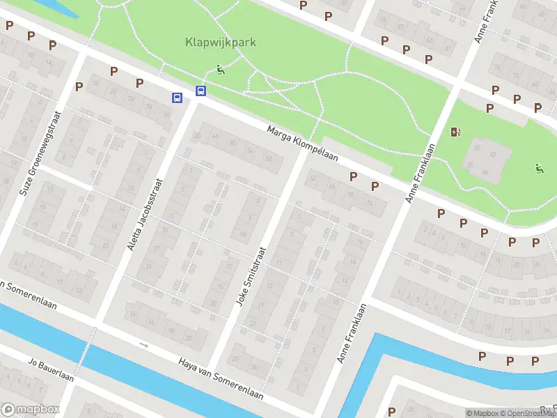 Ambulance naar de Joke Smitstraat in Pijnacker