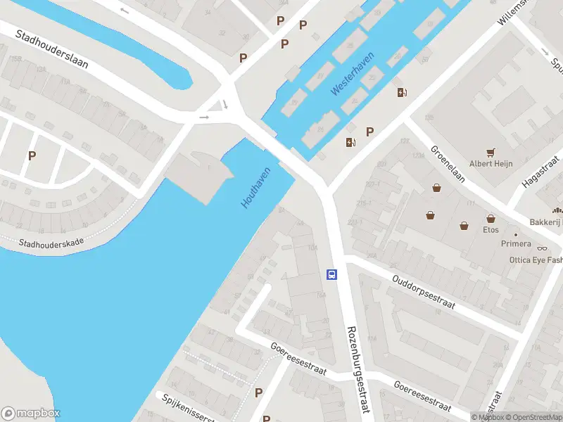 Ambulance met gepaste spoed naar de Rozenburgsestraat in Schiedam