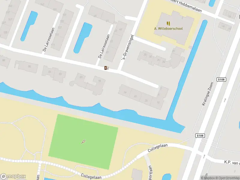 Ambulance met gepaste spoed naar de De Lairesselaan in Rotterdam