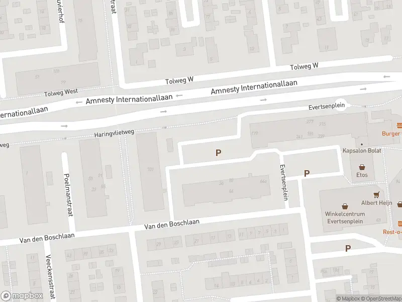 Ambulance met grote spoed naar de Evertsenplein in Hellevoetsluis