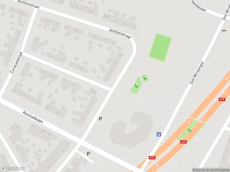 Ambulance met grote spoed naar de Antillenstraat in Roermond