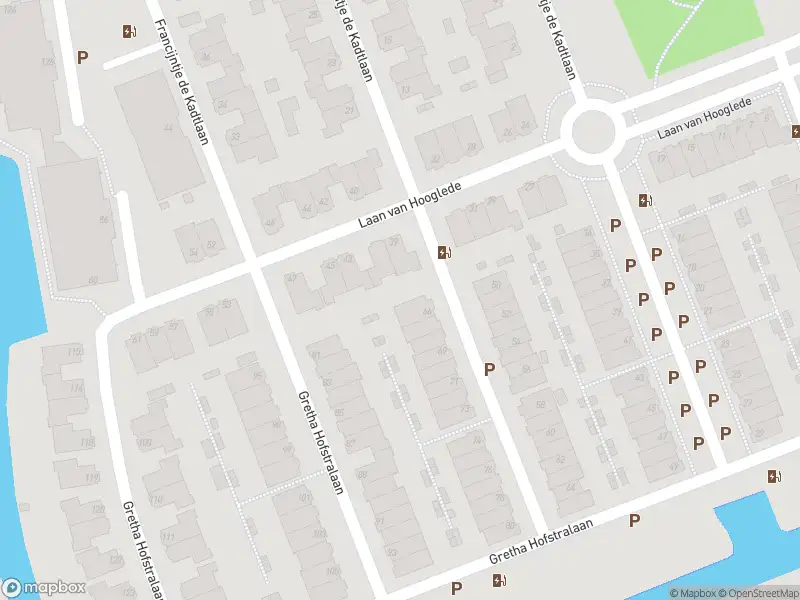 Ambulance met grote spoed naar de Gretha Hofstralaan in Vlaardingen