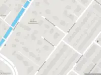 Ambulance met grote spoed naar de Benthuizenstraat in Zoetermeer