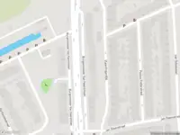 Ambulance met gepaste spoed naar de Burgemeester Van Haarenlaan in Schiedam