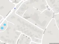 Brandweer met gepaste spoed naar de Clara van Delwigstraat in Doornenburg vanwege waarnemen gaslucht