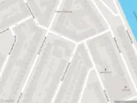 Ambulance met grote spoed naar de Grote Visserijstraat in Rotterdam