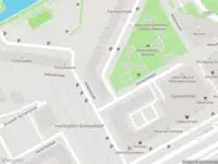 Ambulance met grote spoed naar de Geldershoofd in Amsterdam