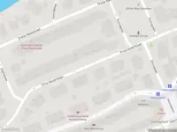 Ambulance met gepaste spoed naar de Emmalaan in Amsterdam