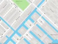 Ambulance met grote spoed naar de Van Essendijk in 's-Gravenhage