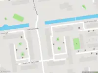 Ambulance met grote spoed naar de Henriëtte Bosmansplein in Schiedam