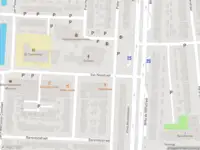 Ambulance met gepaste spoed naar de Van Nesstraat in Alphen aan den Rijn