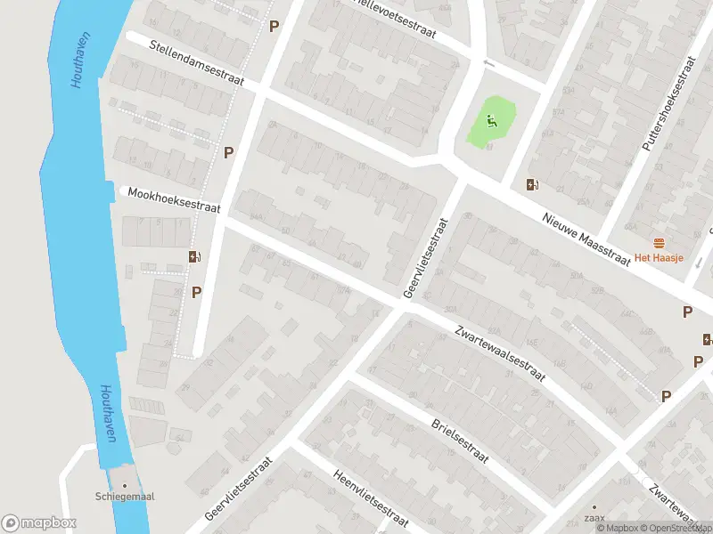 Ambulance met grote spoed naar de Zwartewaalsestraat in Schiedam