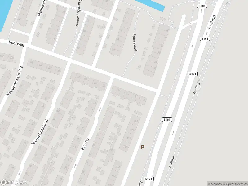 Ambulance met grote spoed naar de Voorweg in Hoogvliet Rotterdam