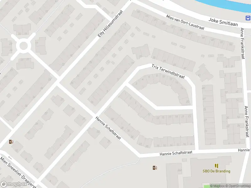 Ambulance met gepaste spoed naar de Truus Wijsmuller-Meijerpad in Spijkenisse