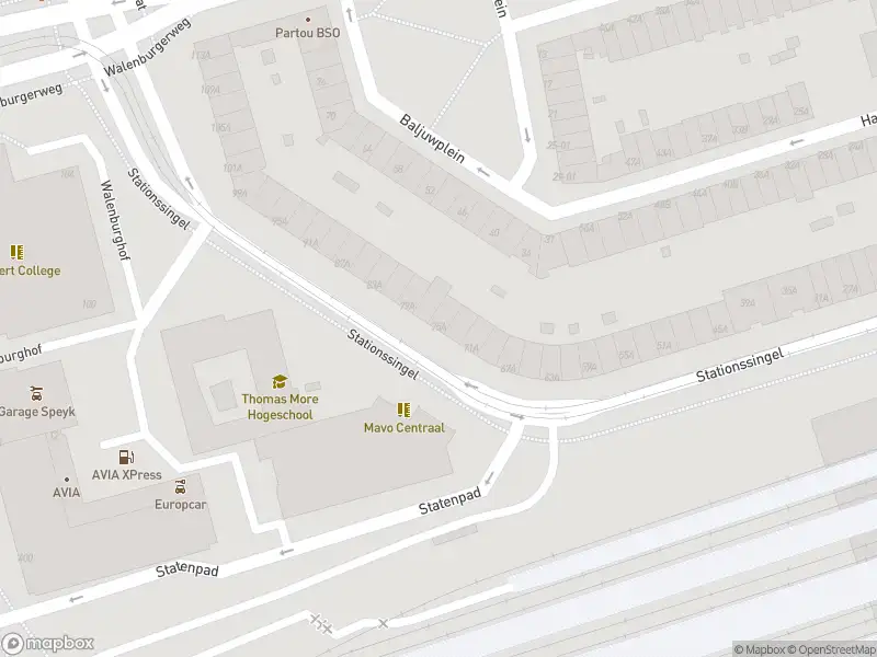 Ambulance met gepaste spoed naar de Stationssingel in Rotterdam