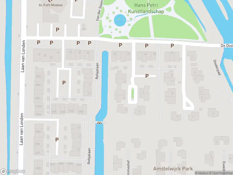 Ambulance met gepaste spoed naar de Van der Steenhovenplein in Dordrecht