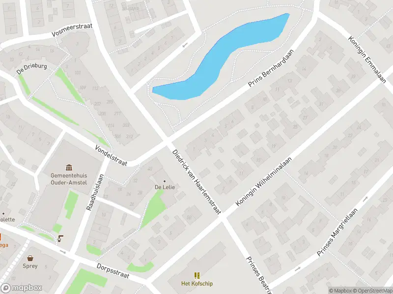 Ambulance met grote spoed naar de Prins Bernhardlaan in Ouderkerk aan de Amstel