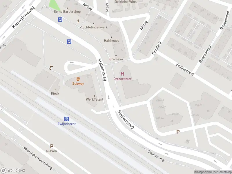 Ambulance met gepaste spoed naar de Stationsweg in Zwijndrecht